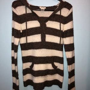 !! 5 for 25 !! striped sweater
